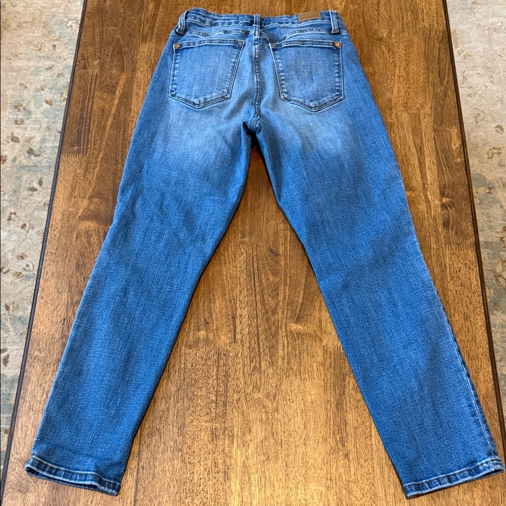 Judy Blue Distressed Jeans - Picture 2 of 4